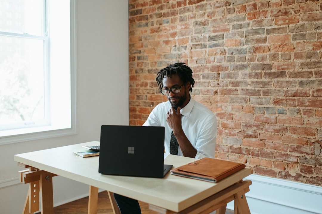 Solopreneur vs. Entrepreneur—Discover Your Ideal Business Path