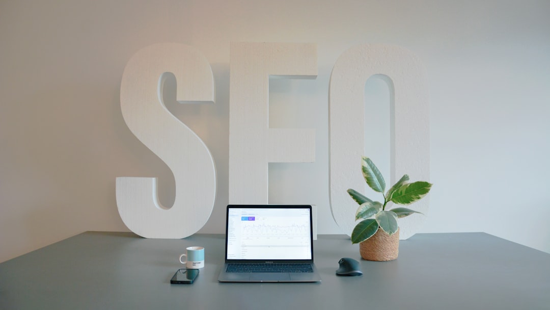 Freelance Platforms vs Personal Branding for Solopreneurs