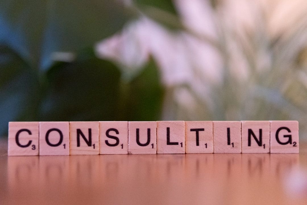 Micro-Consulting vs Traditional Consulting for Solopreneurs
