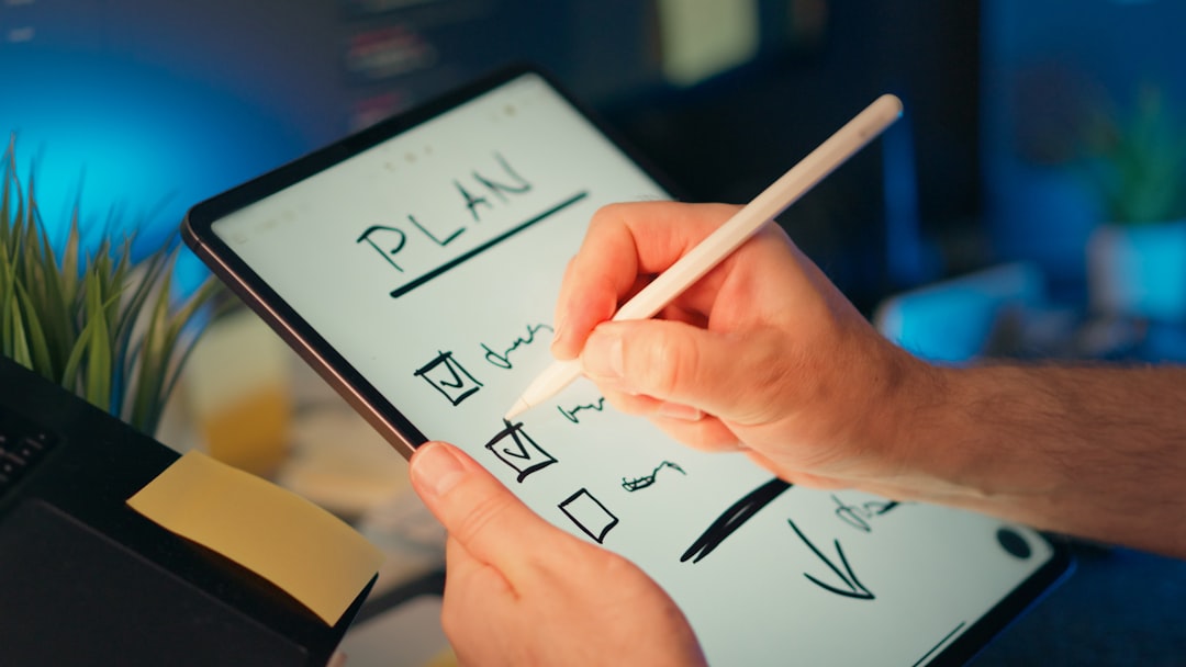 Project Management Software vs Task Management Apps for Solopreneurs